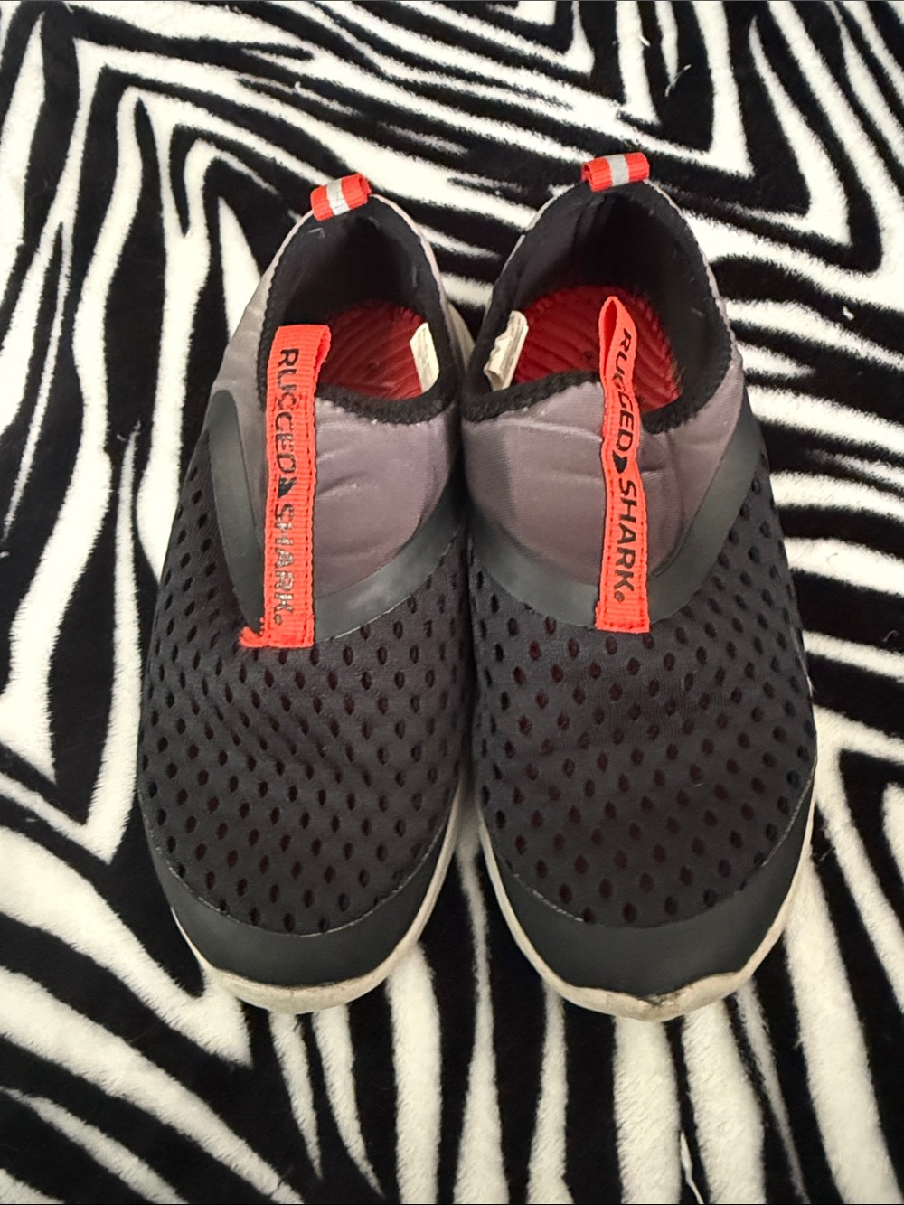 Rugged Shark Slip-On Water shoes Black with Red Accents